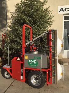 Самоходный вентиляторный опрыскиватель AMP AP200 Самоходный вентиляторный опрыскиватель AMP AP200