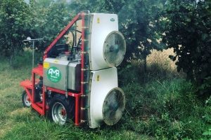 Самохідний вентиляторний обприскувач AMP AP200 Самохідний вентиляторний обприскувач AMP AP200