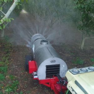 Моторизованный вентиляторный опрыскиватель AMP ATM3000 Моторизованный вентиляторный опрыскиватель AMP ATM3000