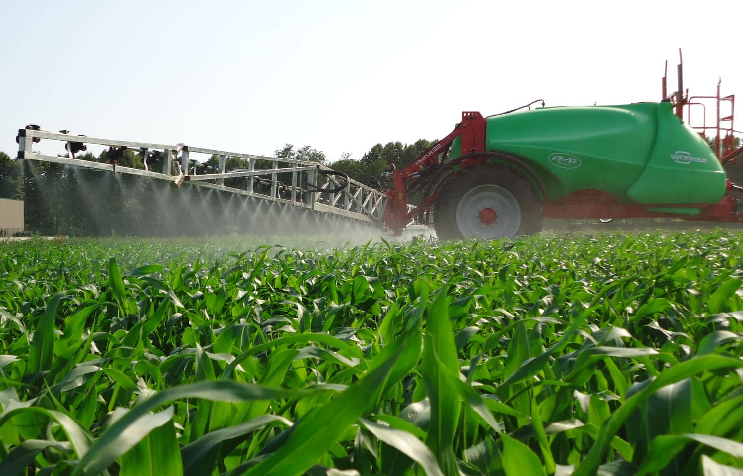 AMP Sprayers - сельскохозяйственные опрыскиватели