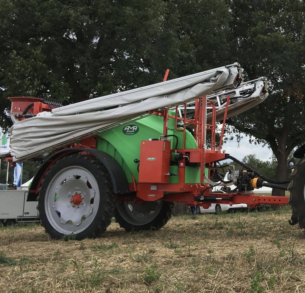 Прицепной штанговый опрыскиватель AMP Pulmatic 20/45 Прицепной штанговый опрыскиватель AMP Pulmatic 20/45